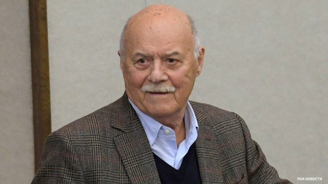 Владимир Путин постановил провести в 2026 году мероприятия, посвященные празднованию 90-летия со дня рождения кинорежиссера Станислава Говорухина.