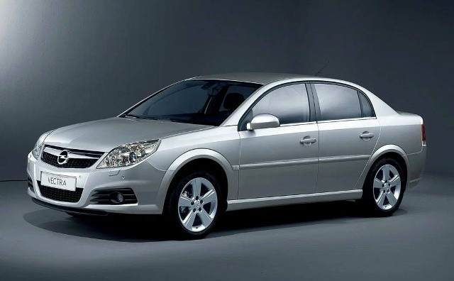 У жителя Приютненского района за повторное вождение в нетрезвом виде конфискован автомобиль.