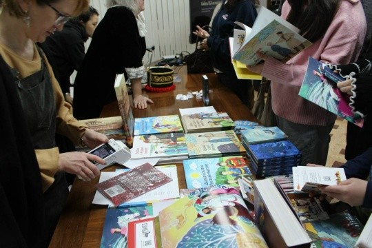 В постпредстве Калмыкии представили литературу издательства «Бумба».