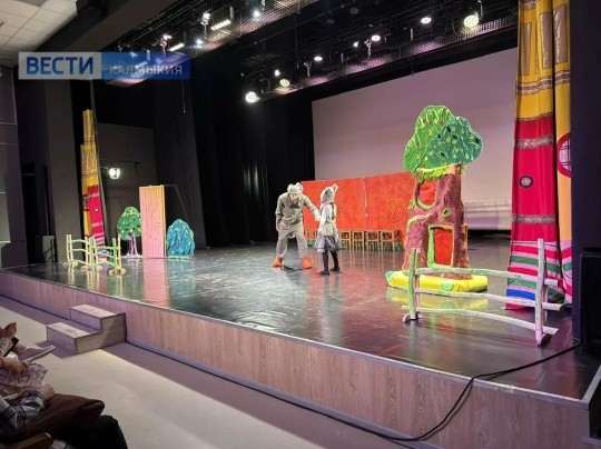 В Калмыкии проходит всероссийская акция «Ночь театрального искусства».