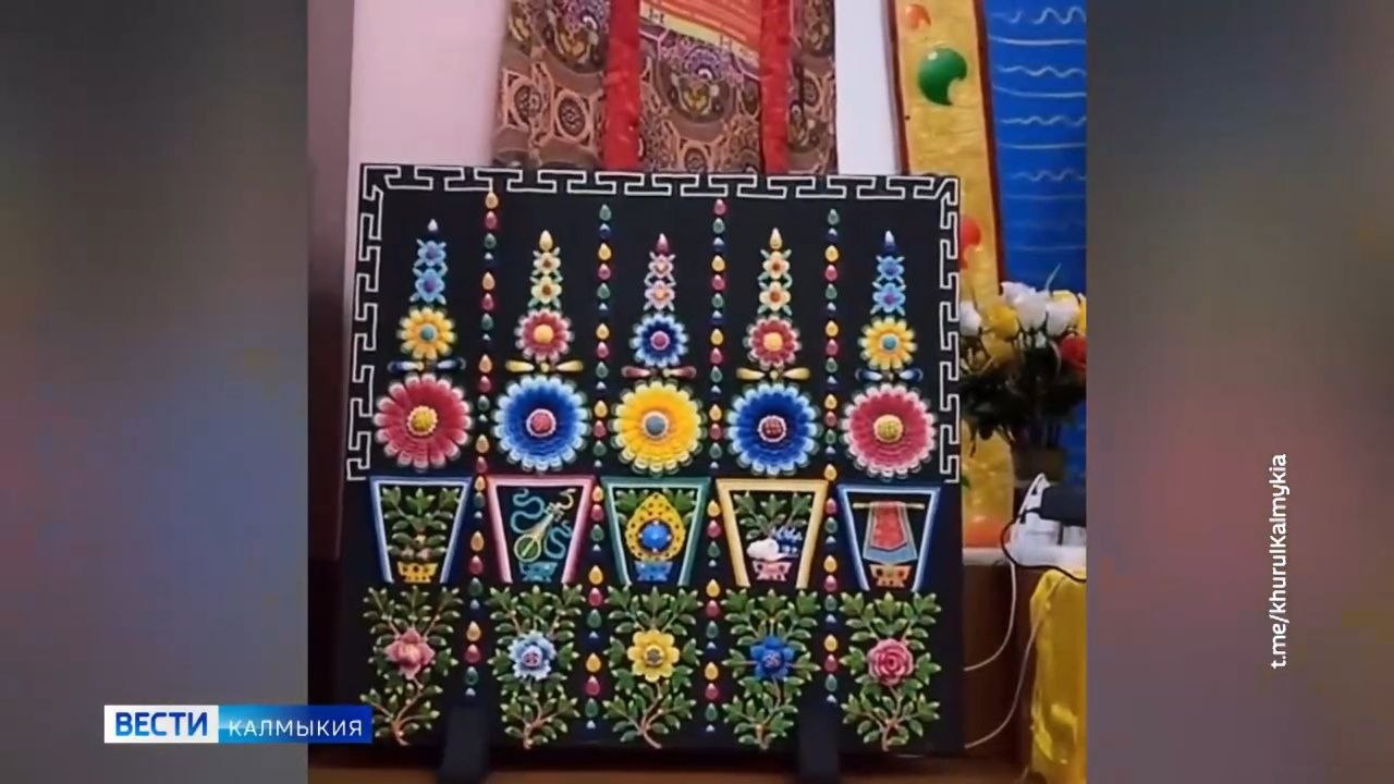 В Малодербетовском хуруле завершили работу по изготовлению ритуальных торма.