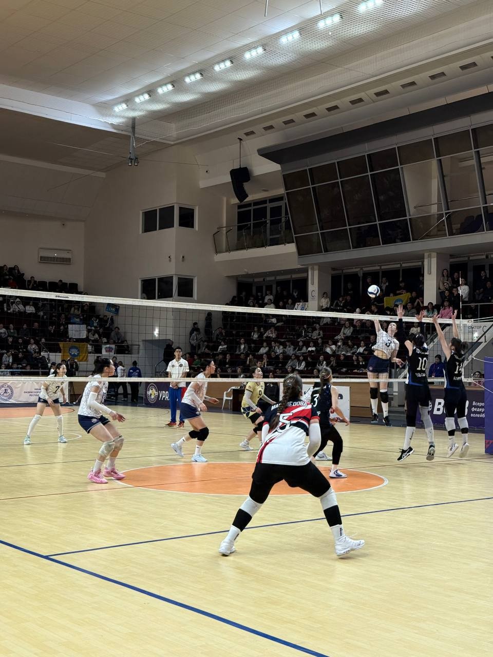 В Элисте завершились игры первой лиги чемпионата России по волейболу среди женских команд в зоне «Юг».