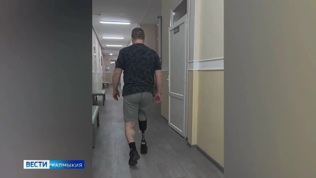 Ветерану СВО Дмитрию Кулькину фонд «Защитники Отечества» передал спортивный протез.