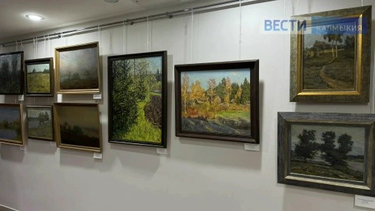 Сегодня в Национальном музее Калмыкии имени Пальмова открылся межрегиональный выставочно-пленэрный проект «Творчество без границ»