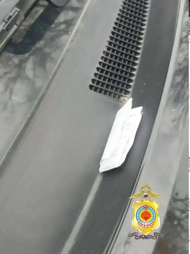 В Калмыкии задержаны двое граждан, подозреваемых в незаконном обороте наркотических средств.