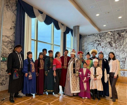 Калмыцкие дизайнеры приняли участие в концерте «Сокровища России» в Государственном Кремлёвском Дворце.