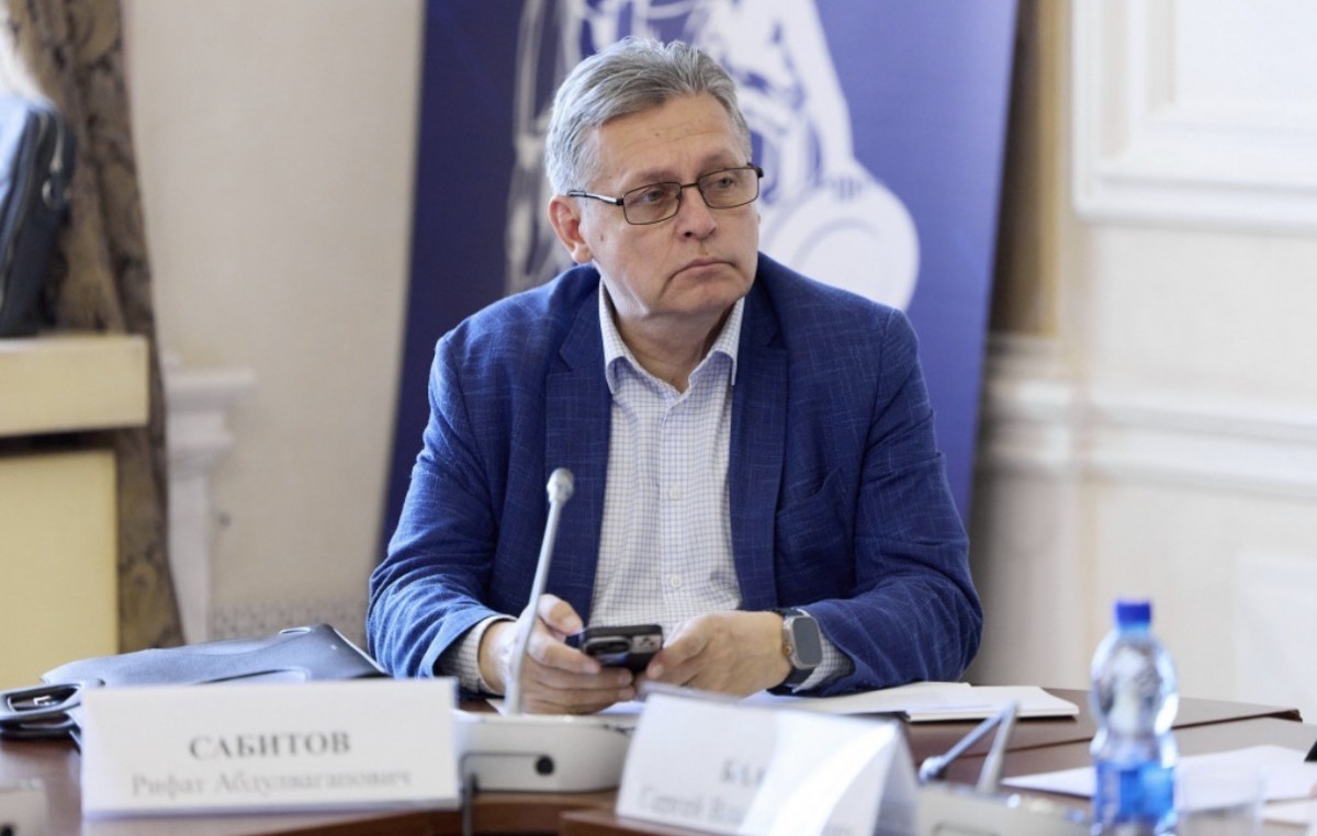 Заместитель Генерального директора — руководитель Регионального департамента ВГТРК, председатель Комиссии Общественной палаты РФ по развитию информационного сообщества, СМИ и массовых коммуникаций, член президиума Совета при Президенте РФ по межнациональн