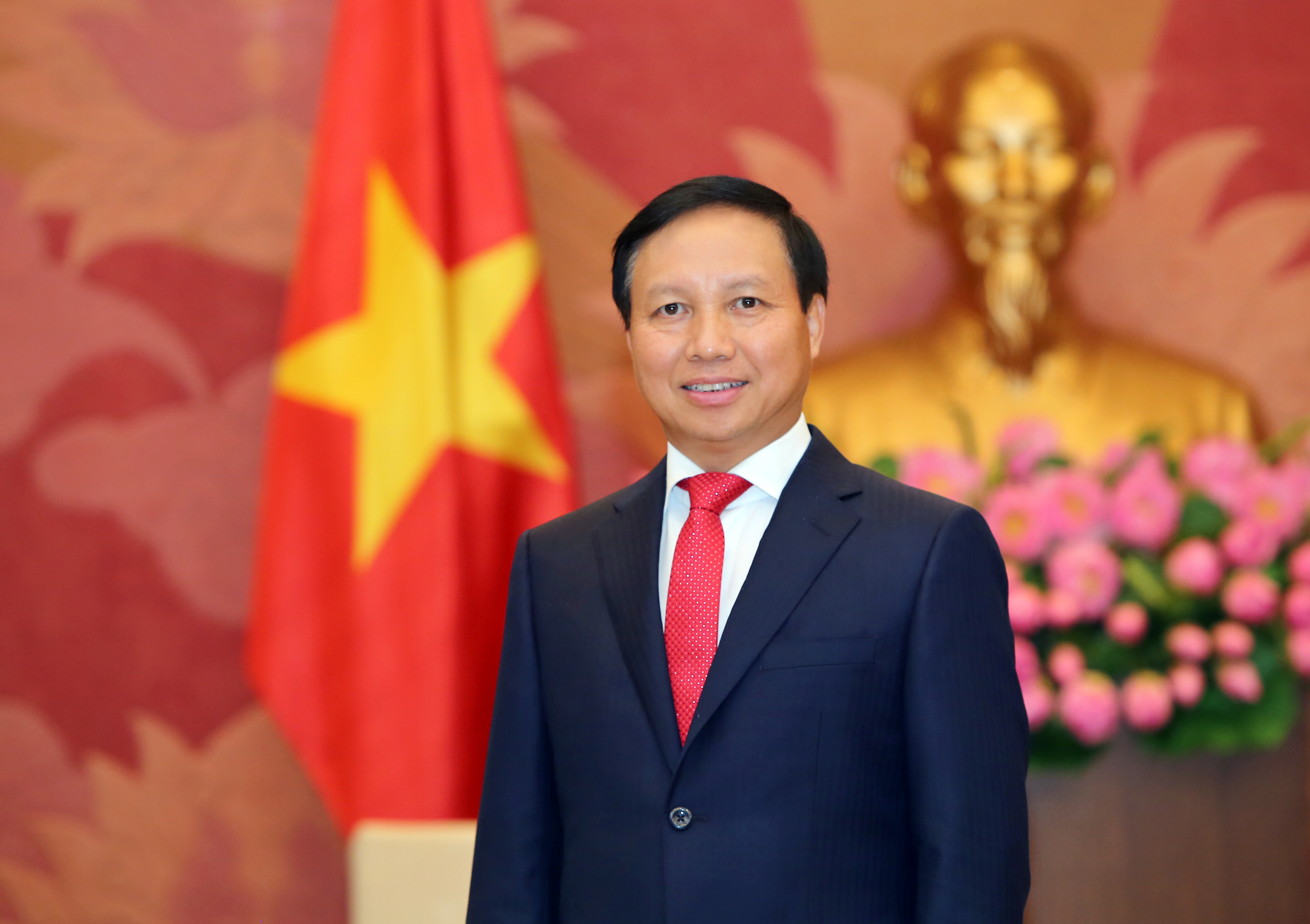 Степную столицу с юбилеем поздравил Полномочный Посол Социалистической Республики Вьетнам в России господин Нго Дык Мань